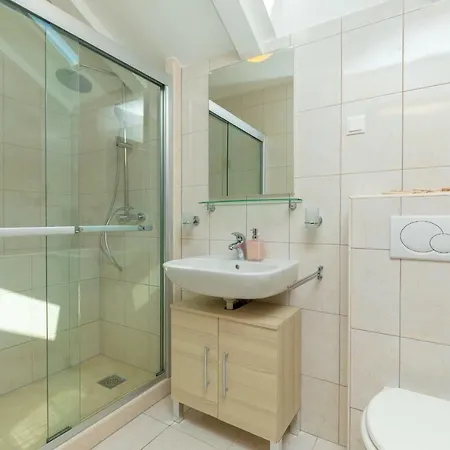 Hedera Estate, Hedera A19 * ドゥブロブニク