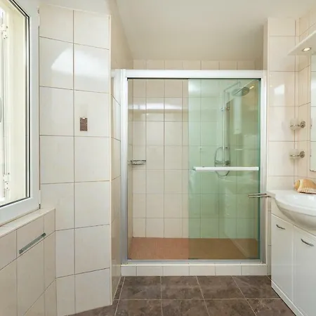 Hedera Estate, Hedera A19