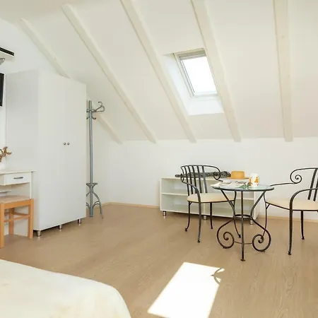 Hedera Estate, Hedera A19 * Дубровник