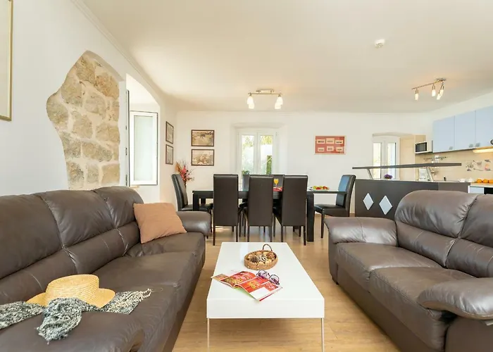 アパート Hedera Estate, Hedera A19 ドゥブロブニク